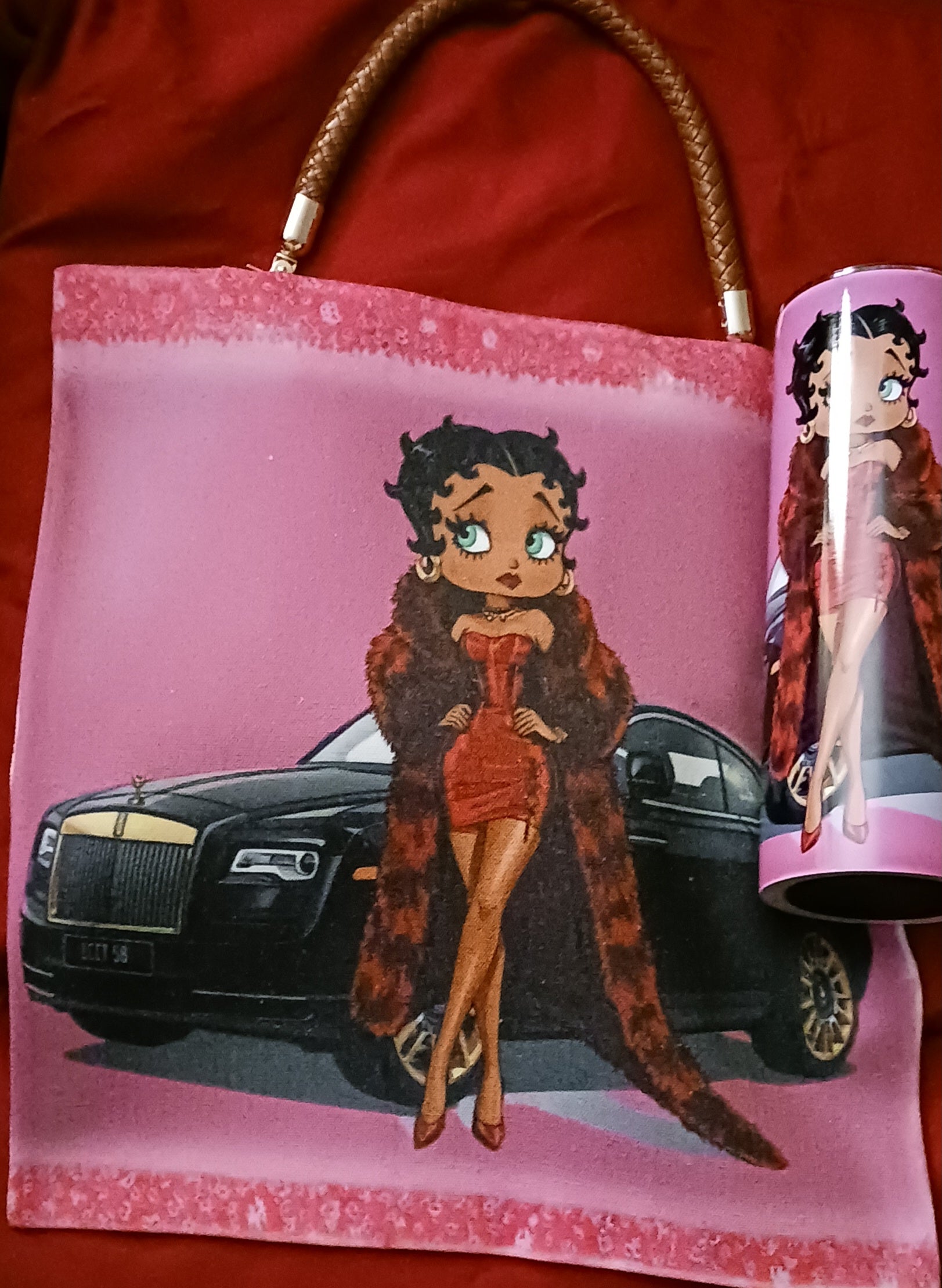 Lady and car tumbler
